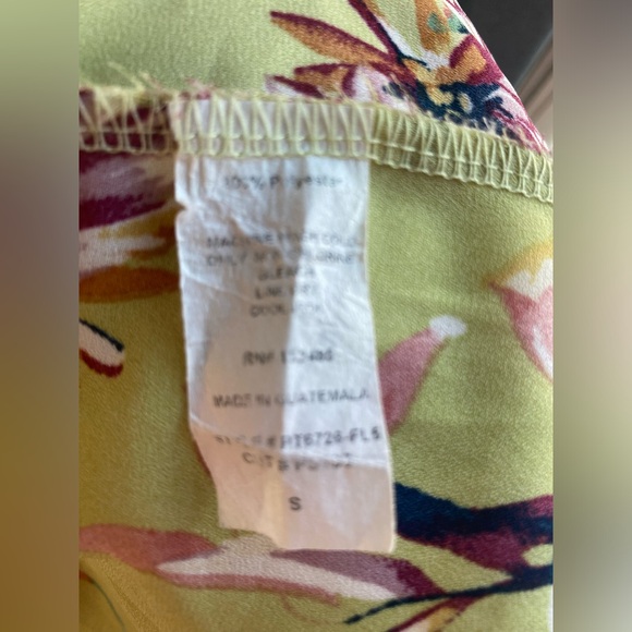 Small Lime green Halter/tank (no brand tag) can fit M/L - Picture 3 of 5